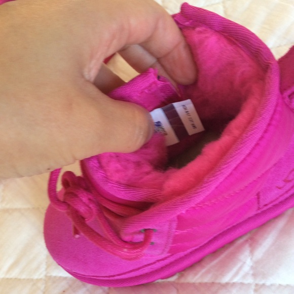 UGG NEUMEL toddler pink boots - Picture 3 of 7